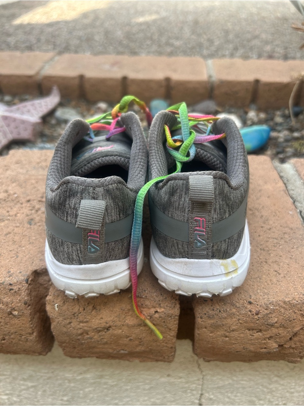 Kids Fila Sneakers Sz 13 - Picture 2 of 6